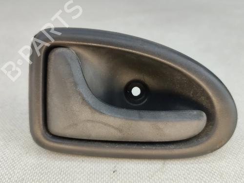 Used Front left interior door handle RENAULT CLIO II (BB_, CB_) 1.5 dCi (B/C2J) (68 hp) 32441925