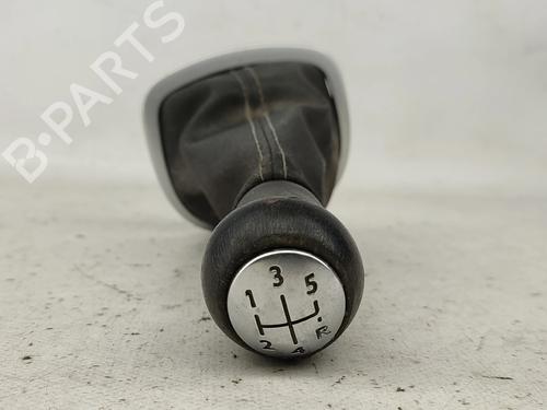 Used Shift knob Shift knob RENAULT CLIO III (BR0/1, CR0/1) 1.5 dCi (BR17, CR17) (86 hp) 31667820 31667820
