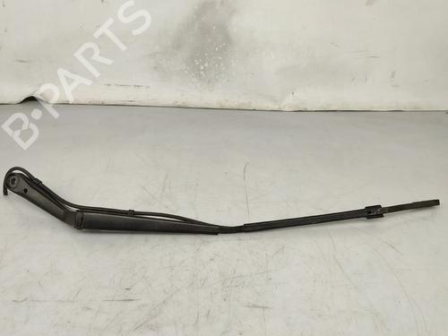 Used Front windshield wiper arm Front windshield wiper arm 31929842 31929842