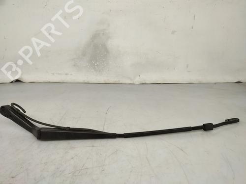 Used Front windshield wiper arm Front windshield wiper arm 31929841 31929841