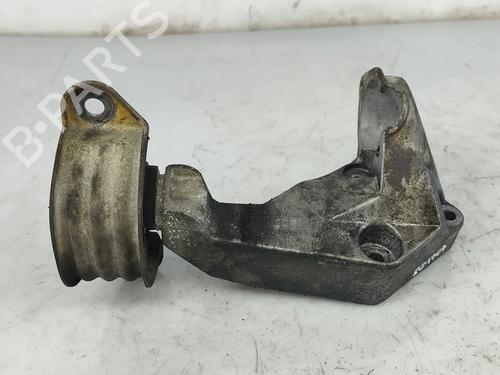 Used Engine mount Engine mount 32367677 32367677