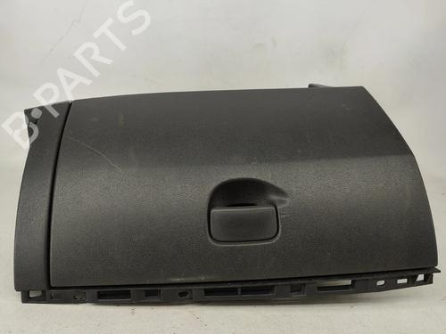 Used Glove box Glove box RENAULT CLIO III (BR0/1, CR0/1) 1.5 dCi (BR17, CR17) (86 hp) 31667806 31667806