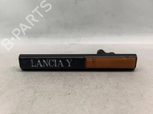 Clignotant avant gauche LANCIA Y (840_) 1.2 (840AA, 840AF1A) (60 hp) 32480216