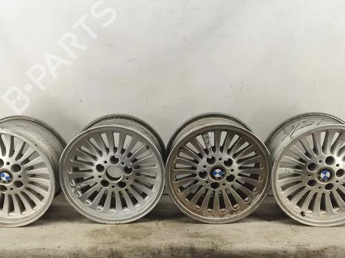 Used Rim BMW 5 (E39) 520 i (150 hp) 32484529