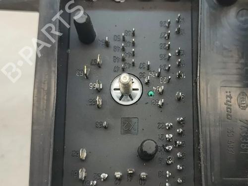 Fuse box OPEL ASTRA H (A04) 1.4 (L48) | BP32527474E1 - Image 9
