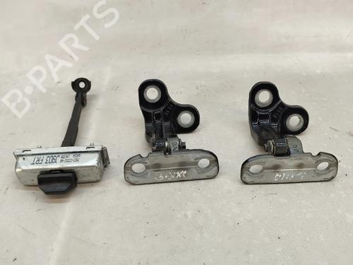 hingedoor-check-strap-jaguar-i-pace-x590-2018-32530339 main image