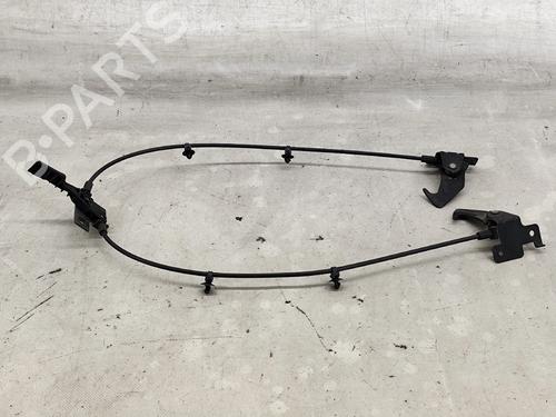 hood-lock-jaguar-i-pace-x590-2018-32630091 main image