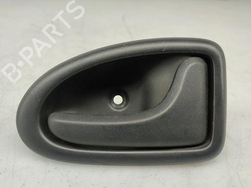 Used Front right interior door handle Front right interior door handle RENAULT CLIO II (BB_, CB_) 1.2 (BB0A, BB0F, BB10, BB1K, BB28, BB2D, BB2H, CB0A,... (58 hp) 32447704 32447704