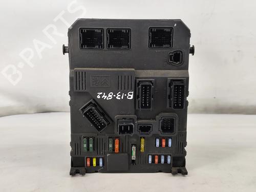 fuse-box-peugeot-206-sw-2ek-2002-32681698 main image