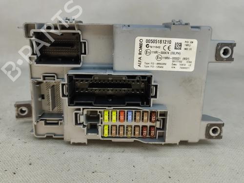 Used Fuse box Fuse box ALFA ROMEO MITO (955_) 1.3 MultiJet (955AXP1A, 955AYC1A) (95 hp) 30480796 30480796