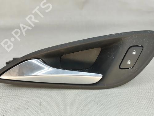 front-left-interior-door-handle-opel-astra-k-b16-2015-2016-2017-2018-2019-2020-2021-2022-31902629 main image