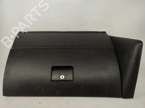 Used Glove box Glove box VW GOLF IV (1J1) 1.4 16V (75 hp) 32338877 32338877