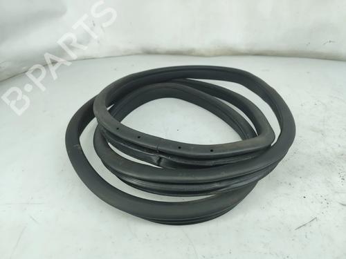 rubber-door-seal-mercedes-benz-e-class-t-model-s212-2009-2010-2011-2012-2013-2014-2015-2016-31269276 main image
