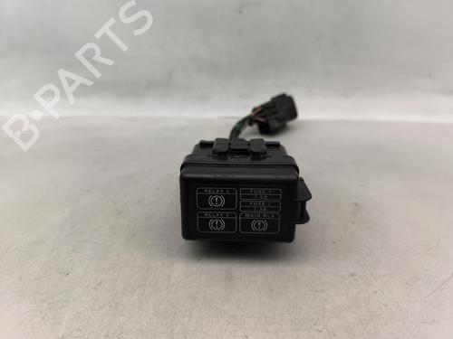 Used Fuse box Fuse box 32283131 32283131