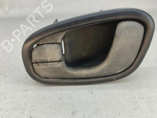 Venstre foran invendig håndtak DAEWOO LANOS (KLAT) 1.3 (75 hp) 31278965