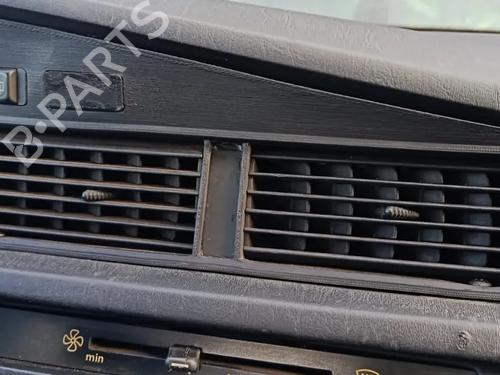 Rejilla aireadora MERCEDES-BENZ 190 (W201) D 2.0 (201.122) (72 hp) 32772749