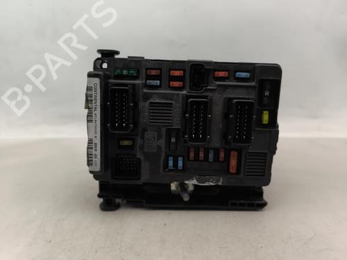 fuse-box-peugeot-206-sw-2ek-2002-32681699 main image