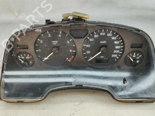 Used Instrument cluster Instrument cluster OPEL ZAFIRA A MPV (T98) 1.6 16V (F75) (101 hp) 30580329 30580329
