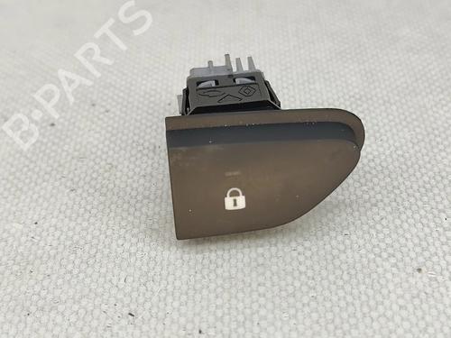 switch-renault-clio-iv-bh_-2012-2013-2014-2015-2016-2017-2018-2019-2020-2021-30764723 main image