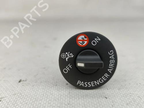 Used Switch Switch RENAULT CLIO IV (BH_) 1.5 dCi 90 (90 hp) 30764722 30764722
