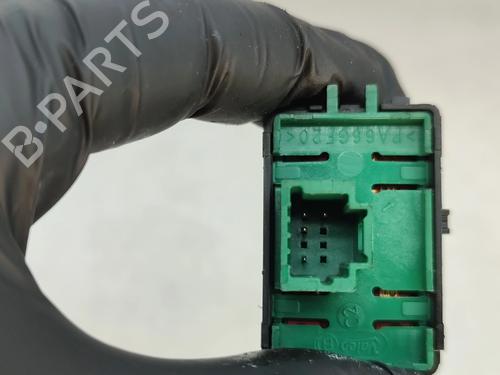 switch-renault-clio-iv-bh_-2012-2013-2014-2015-2016-2017-2018-2019-2020-2021-30764717 main image