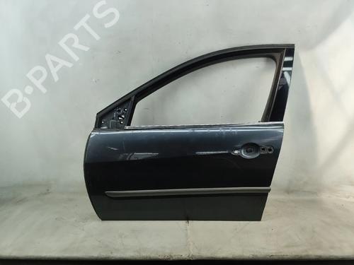 Dør venstre foran RENAULT LAGUNA III (BT0/1) 2.0 dCi (BT01, BT08, BT09, BT0E, BT0K, BT12, BT1C, BT1D,... (150 hp) 32869225