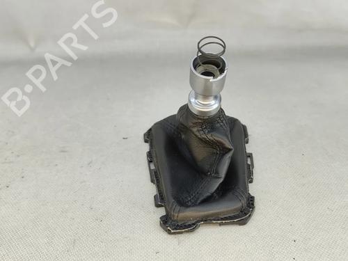 Used Shift knob Shift knob FORD FOCUS III Saloon 1.6 TDCi (95 hp) 32863315 32863315