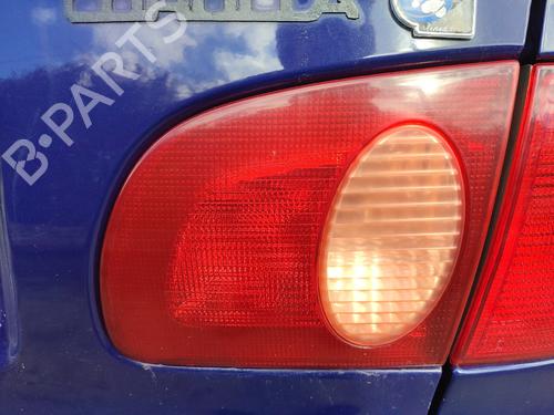 Used Right tailgate light TOYOTA COROLLA (_E11_) 1.3 (EE111_) (86 hp) 32990175