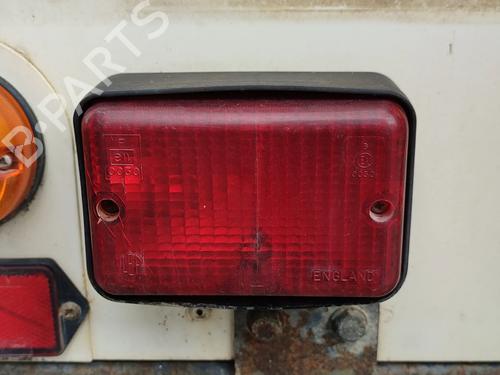 Used Rear fog light LAND ROVER DEFENDER Station Wagon (L316, L315) 2.5 TDI 4x4 (L316) (113 hp) 32992957