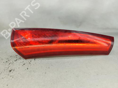 Used Right taillight Right taillight 32869360 32869360