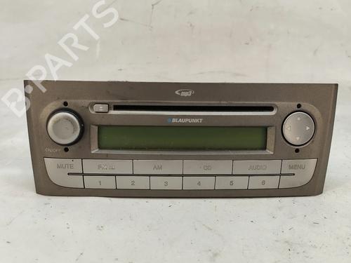 Used Radio Radio FIAT LINEA (323_, 110_) 1.3 D Multijet (323AXB11, 323AXB1A) (90 hp) 31249858 31249858