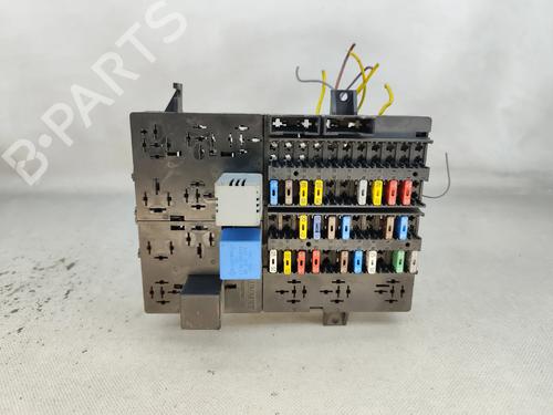 Used Fuse box Fuse box RENAULT MASTER II Van (FD) 2.8 dTI (FD0C, FD0F, FD2B, FD2F, FD3C, FD3F) (114 hp) 33001483 33001483