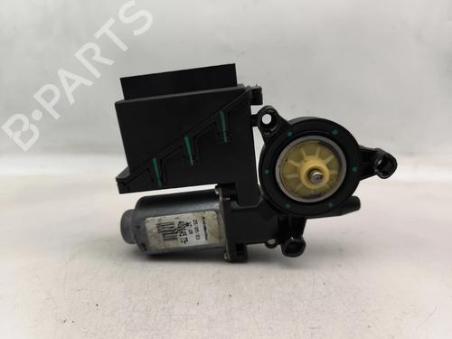 Used Left front window motor Left front window motor VW POLO IV (9N_, 9A_) 1.2 12V (64 hp) 33028318 33028318
