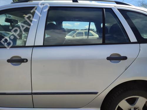 Dør venstre bagtil SKODA FABIA I Combi (6Y5) 1.2 (64 hp) 33043890