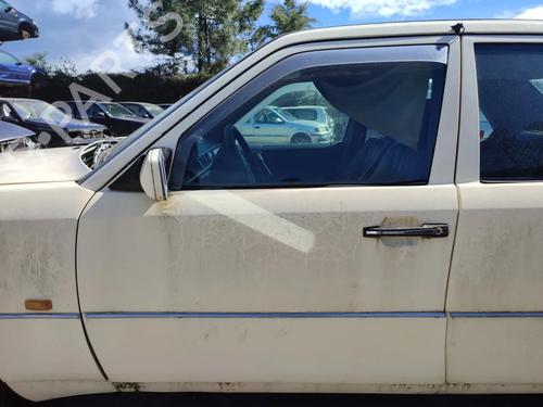 Dør venstre foran MERCEDES-BENZ E-CLASS (W124) E 200 D (124.120) (75 hp) 33043911