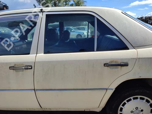Dør venstre bagtil MERCEDES-BENZ E-CLASS (W124) E 200 D (124.120) (75 hp) 33043913