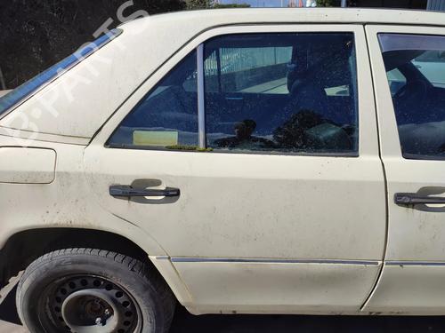 Dør højre bagtil MERCEDES-BENZ E-CLASS (W124) E 200 D (124.120) (75 hp) 33043914