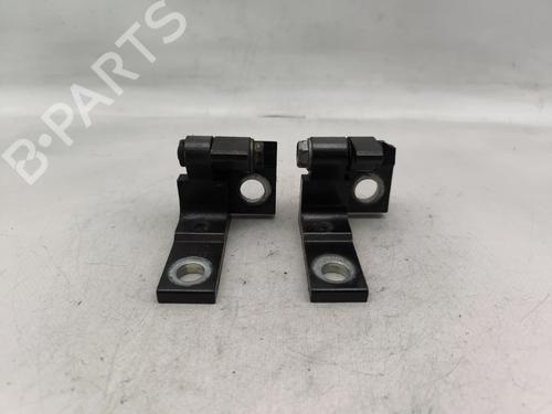 Used Hinge/Door check strap Hinge/Door check strap FIAT LINEA (323_, 110_) 1.3 D Multijet (323AXB11, 323AXB1A) (90 hp) 30518761 30518761