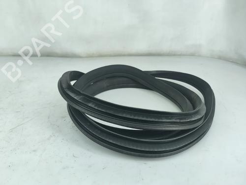 Gummiliste MERCEDES-BENZ CLA Coupe (C117) CLA 180 (117.342) (122 hp) 33043655