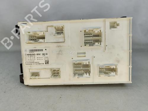 Used Fuse box Fuse box 33043770 33043770