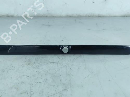 door-moulding-trim-audi-a4-b5-8d2-1994-1995-1996-1997-1998-1999-2000-2001-33054682 main image