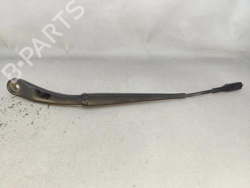 front-windshield-wiper-arm-mercedes-benz-cla-coupe-c117-2013-2014-2015-2016-2017-2018-2019-33043822 main image