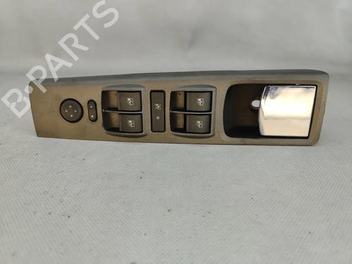 Used Left front window switch Left front window switch LANCIA MUSA (350_) 1.3 D Multijet (350.AXG11, 350.AXG1A) (90 hp) 33170993 33170993