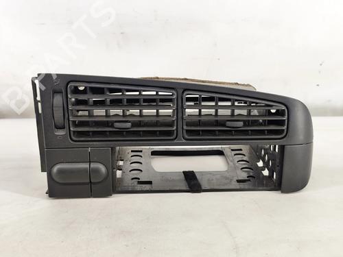 Used Air vent Air vent 30440567 30440567