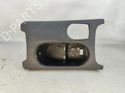 Used Cup/Object holder Cup/Object holder MERCEDES-BENZ CLA Coupe (C117) CLA 180 (117.342) (122 hp) 33043879 33043879