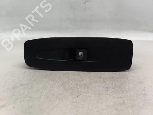 Used Right front window switch Right front window switch RENAULT MEGANE IV Hatchback (B9A/M/N_) 1.5 dCi 110 (B9A3) (110 hp) 33174366 33174366
