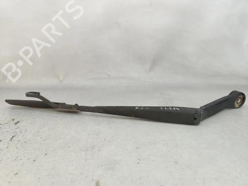 Used Front windshield wiper arm Front windshield wiper arm 30642986 30642986