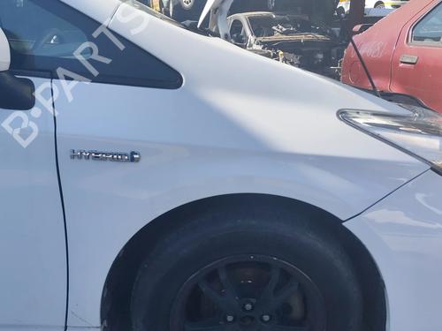 right-front-fenders-toyota-prius-_w3_-2008-2009-2010-2011-2012-2013-2014-2015-2016-33210113 main image