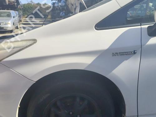 left-front-fenders-toyota-prius-_w3_-2008-2009-2010-2011-2012-2013-2014-2015-2016-33210114 main image