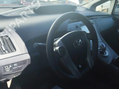 dashboard-toyota-prius-_w3_-2008-2009-2010-2011-2012-2013-2014-2015-2016-33210127 main image